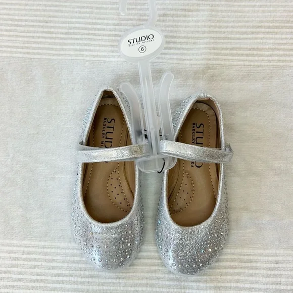 NWT Badgley Mischka Toddler Girls' Glitter Dress Shoe - Picture 11 of 12
